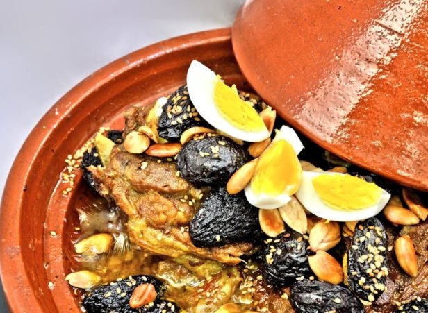 A Foodie's Guide to Moroccan Cuisine: Must-Try Dishes